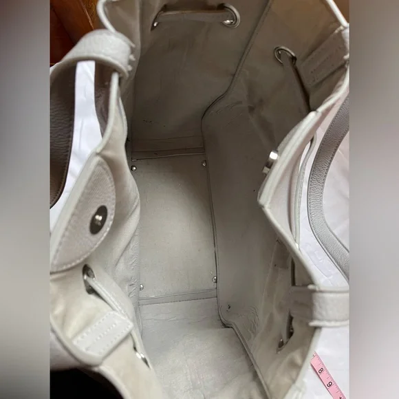 Gray tote bag with tassels - Picture 8 of 9